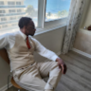 Meet your Posher, Alogee